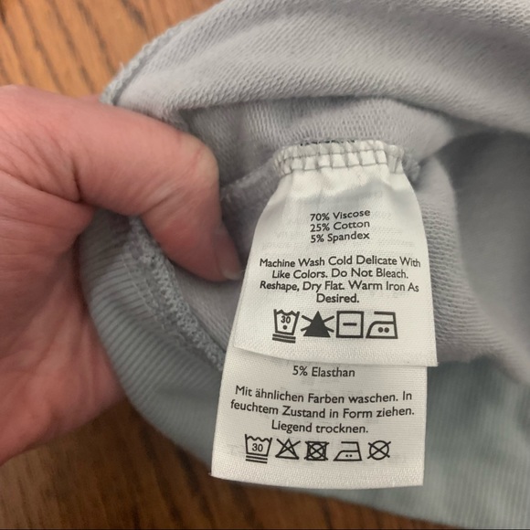 Eddie Bauer lightweight active tunic top - Picture 9 of 10